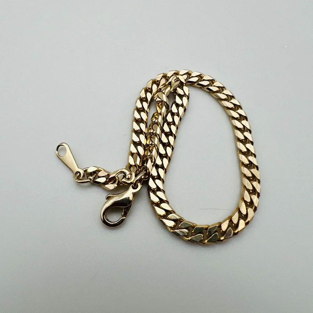 Gold Tone Curb Link Chain Bracelet 7 Inch Lobster Claw Clasp Women Jewelry